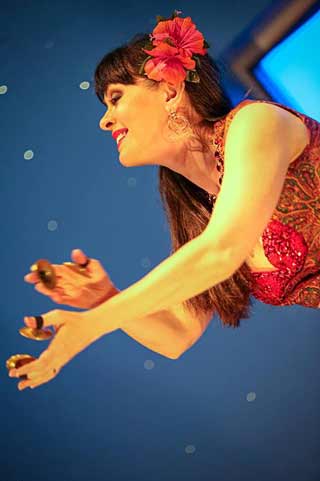 Aisha-Bellydance-Kansas-City-dancer-book