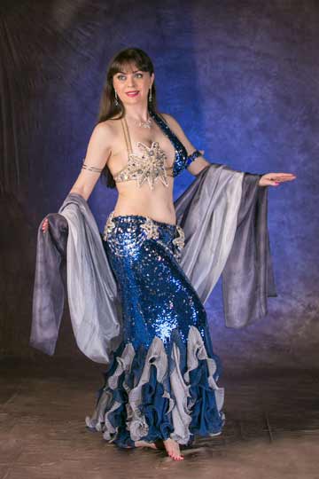 bellydancer-Kansas-City-Aisha-performance-studio-photo